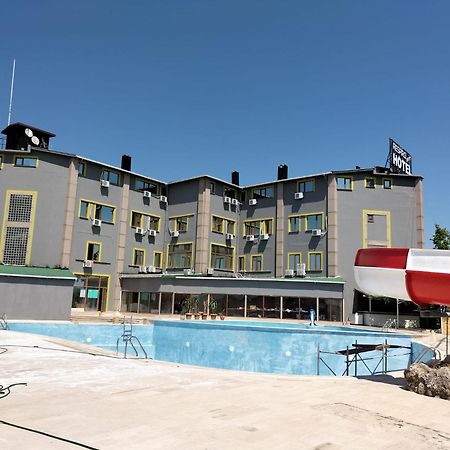 Respiro Park Hotel บูยูกเชกเมเช ภายนอก รูปภาพ