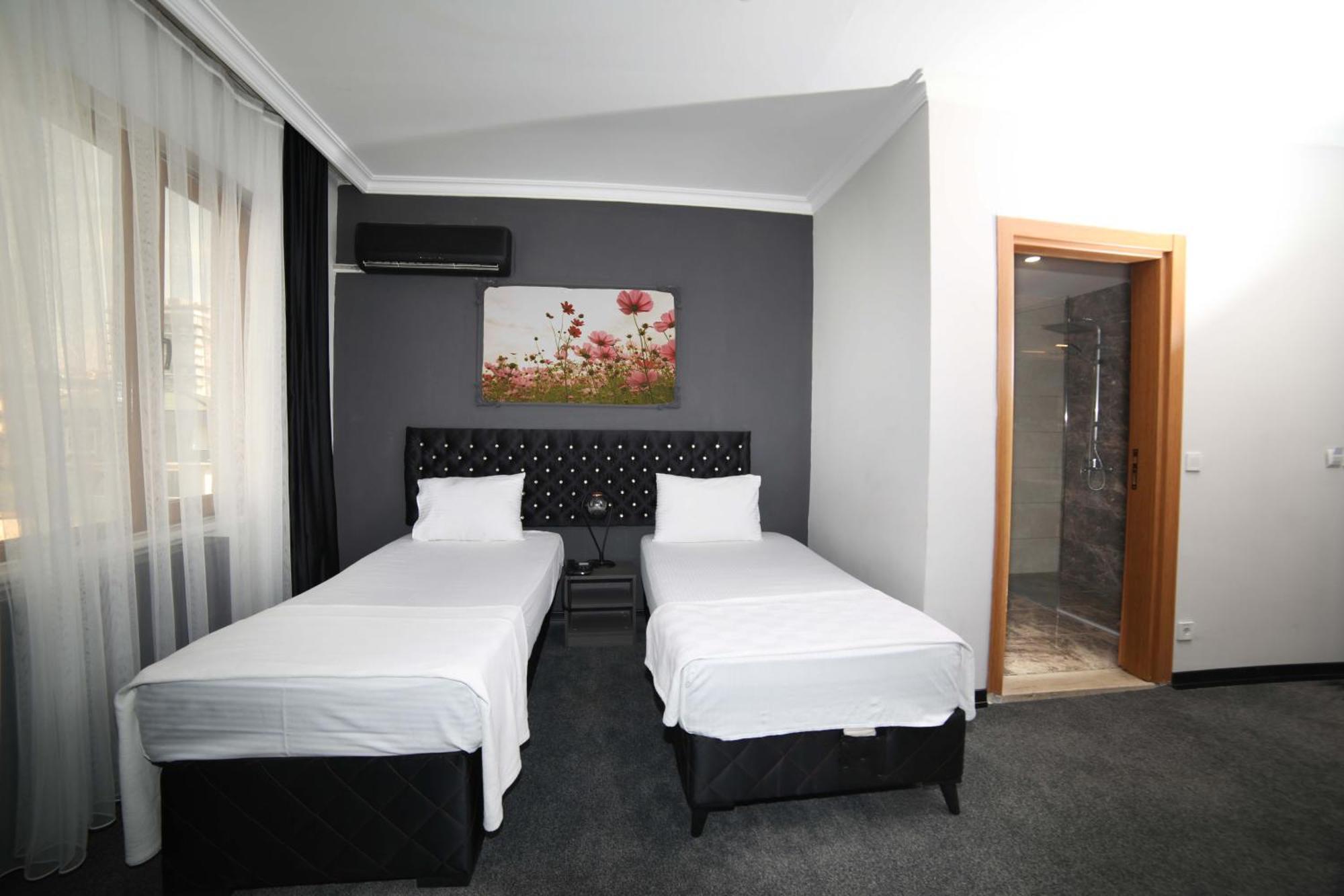 Respiro Park Hotel บูยูกเชกเมเช ภายนอก รูปภาพ