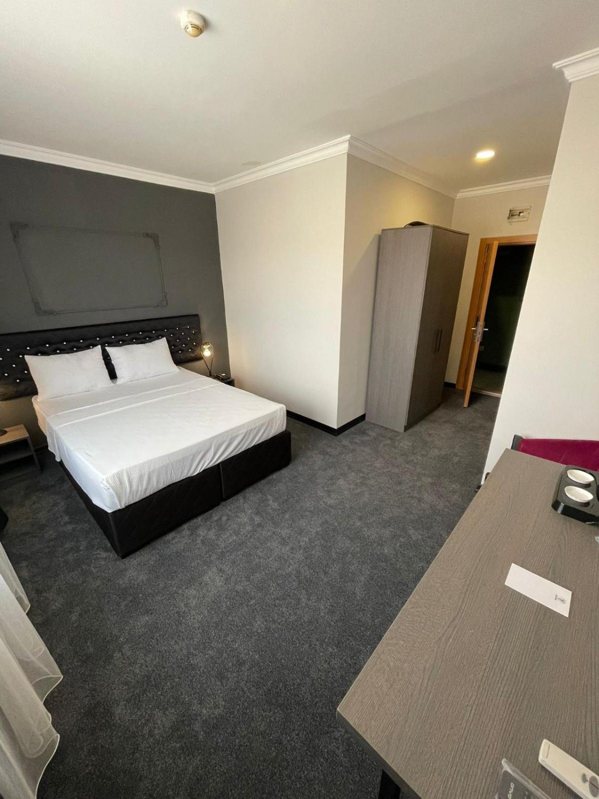 Respiro Park Hotel บูยูกเชกเมเช ภายนอก รูปภาพ